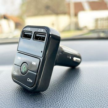 Obrázek z FM bluetooth transmitter do auta s USB 