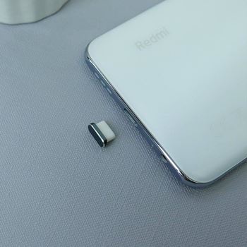 Obrázek z Protiprachová krytka pro USB-C port 