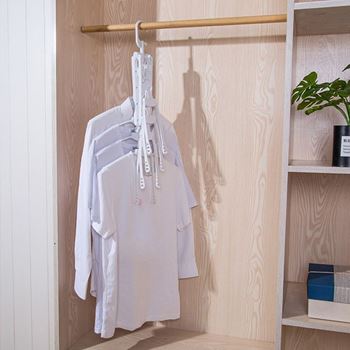 Obrázek z Multifunkční úsporný věšák do skříně s 8 ramínky 