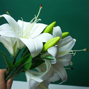Obrázek z Umělá kytice lilií - bílá 