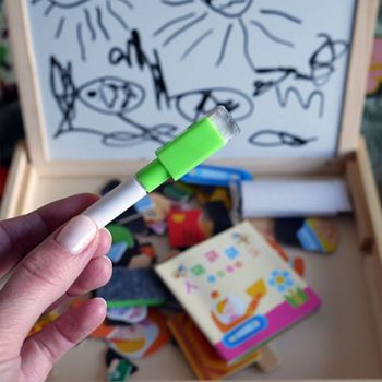 Obrázek z Dřevěná magnetická tabulka - postavičky  