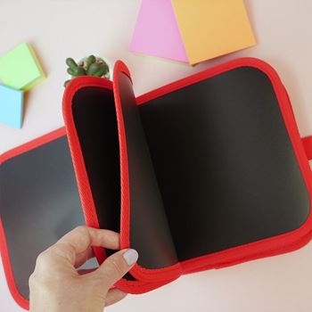 Obrázek z Dětská kreslící knížka s fixy - dinosauři 