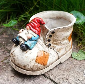 Obrázek Dekorativní květináč - skřítek na botě
